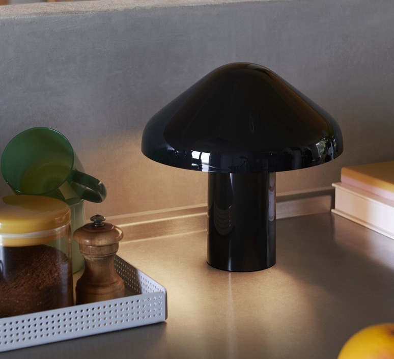 pao_naoto-fukasawa_baladeuse-d-exterieur-outdoor-portable-lamp-_hay_9367411009000__design_signed_nedgis-153580-product