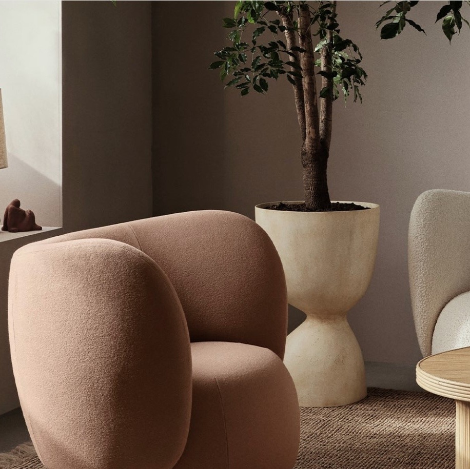 Tendance Mocha Mousse fauteuil rond design contemporain