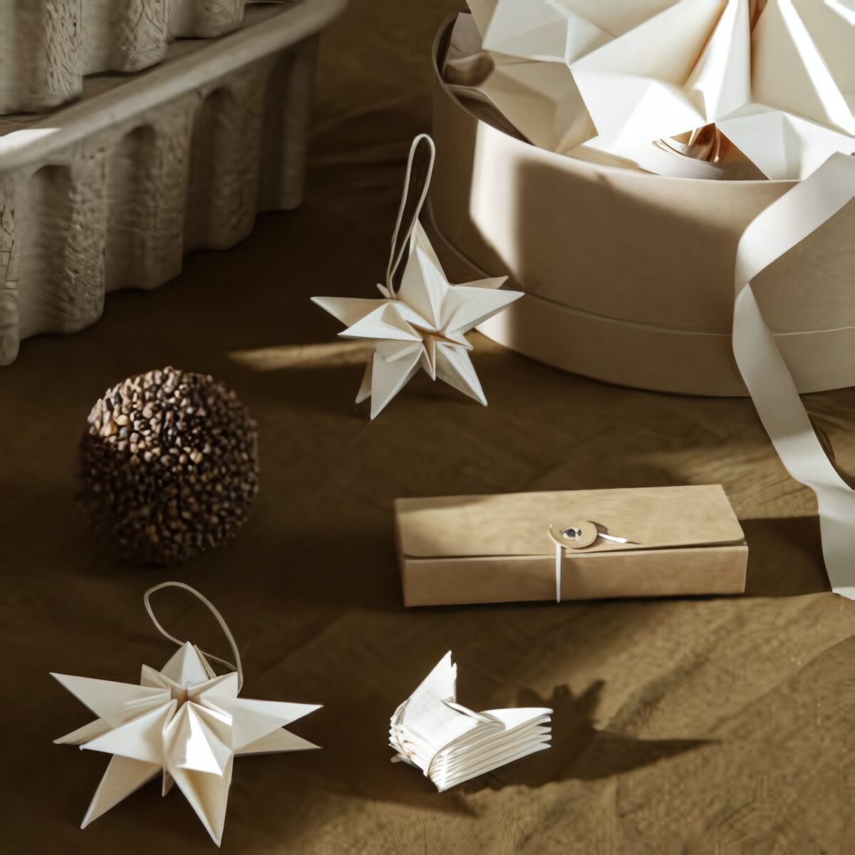 decoration-a-suspendre-amanda-ecru_madeindesign_398158_original-DE-FERM-LIVING-300x300_upscayl_4x_remacri-4x