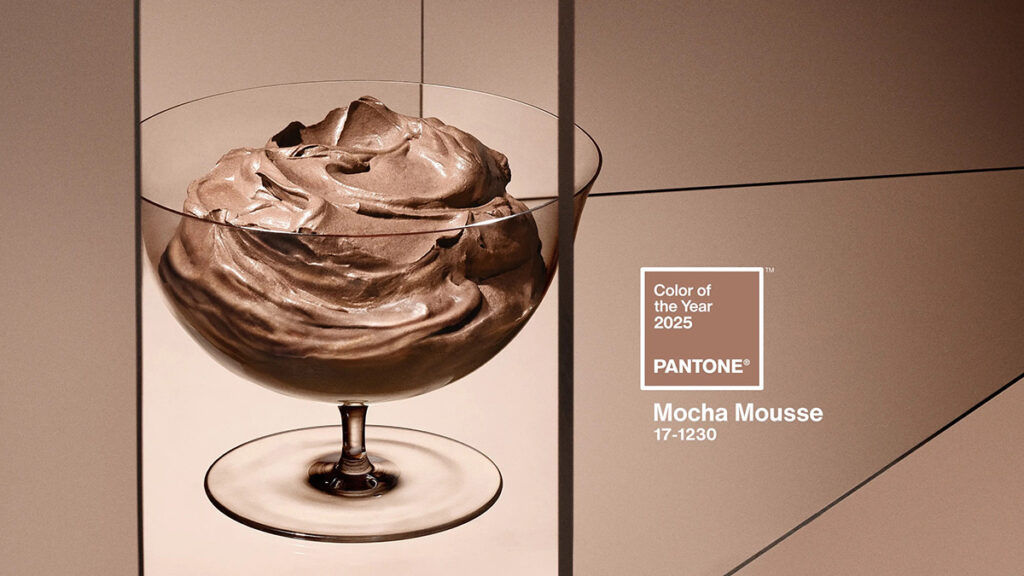 Mocha Mousse : la couleur Pantone 2025 espaces de travail élégants et apaisants