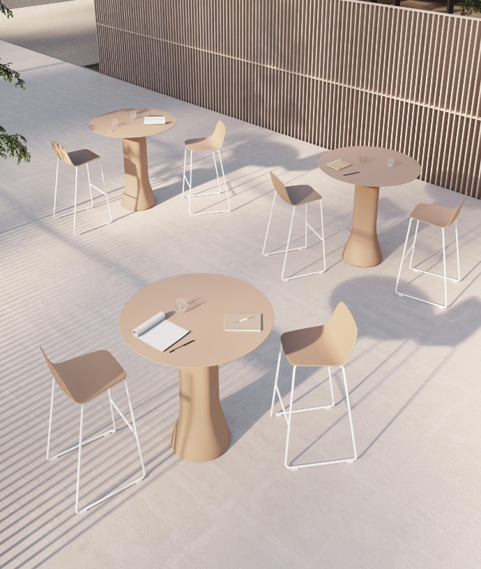 terrasse de restaurant contemporaines avec mobilier beige