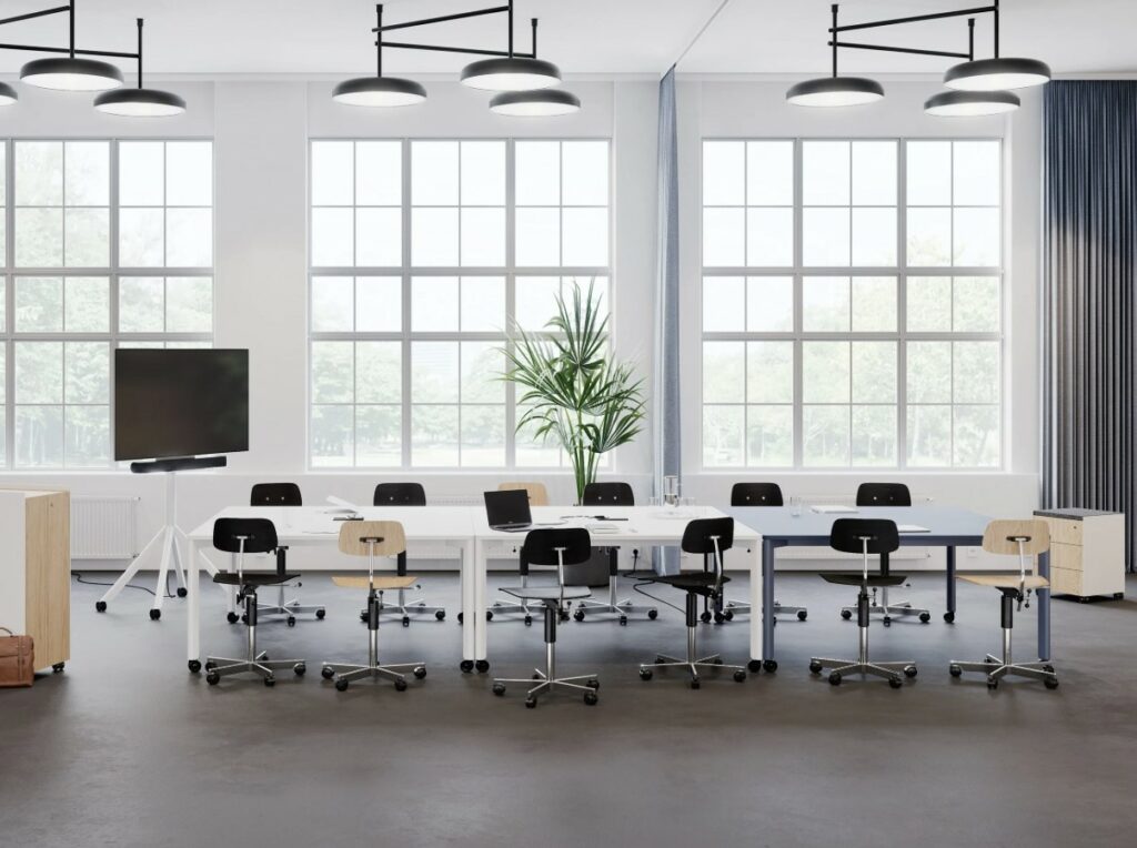 anti-bureau : open space modulable, tables, format réunion